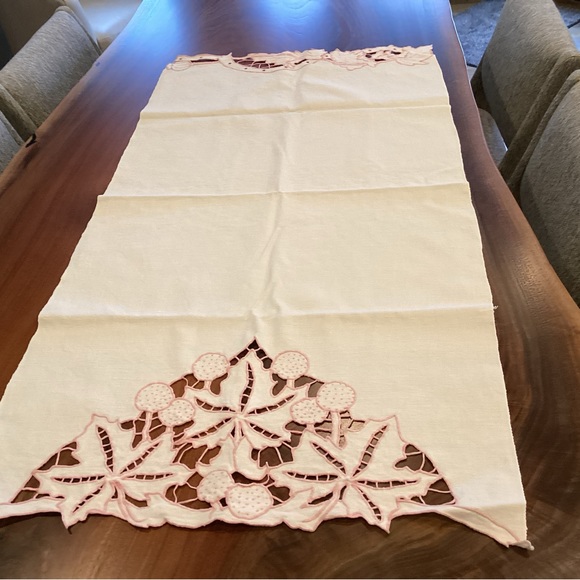 Vintage Linen Cutwork Table Runner - Picture 2 of 4
